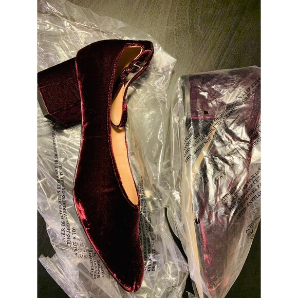 SIGERSON MORRISON Kairo Velvet Ankle-Strap Pumps - Picture 4 of 9